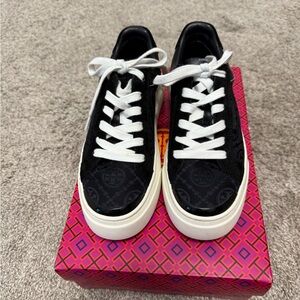 Tory Burch Sneakers